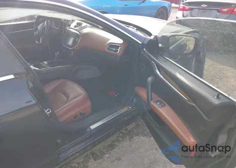 2015 Maserati Ghibli S Q4 z USA, uszkodzony, nr VIN ZAM57RTAXF1139268